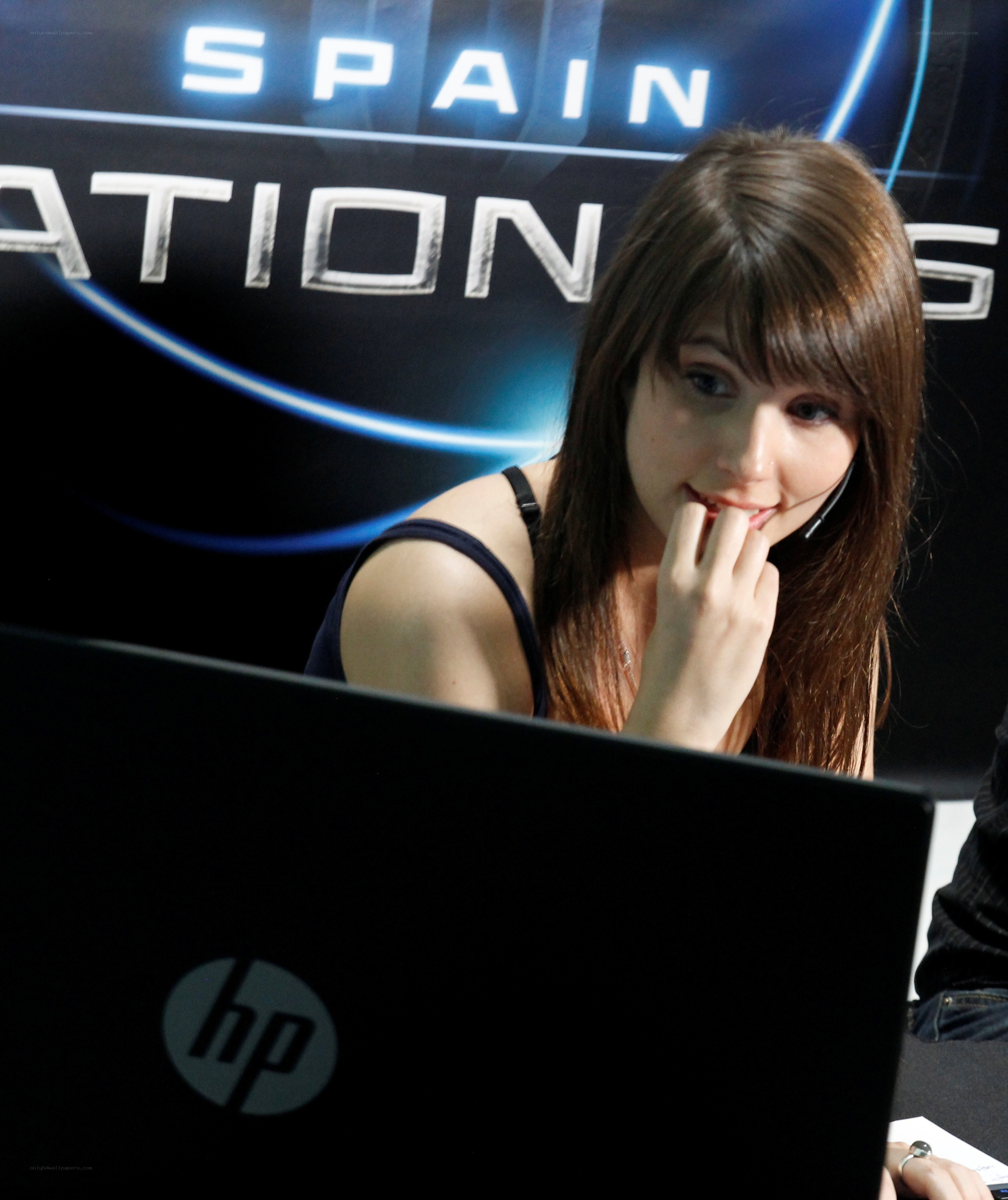 woman at laptop event