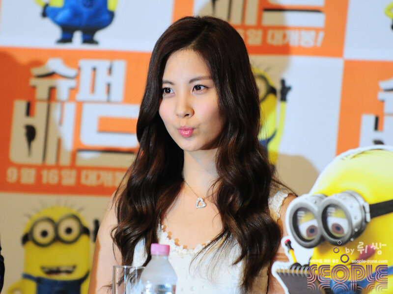 woman at minion event