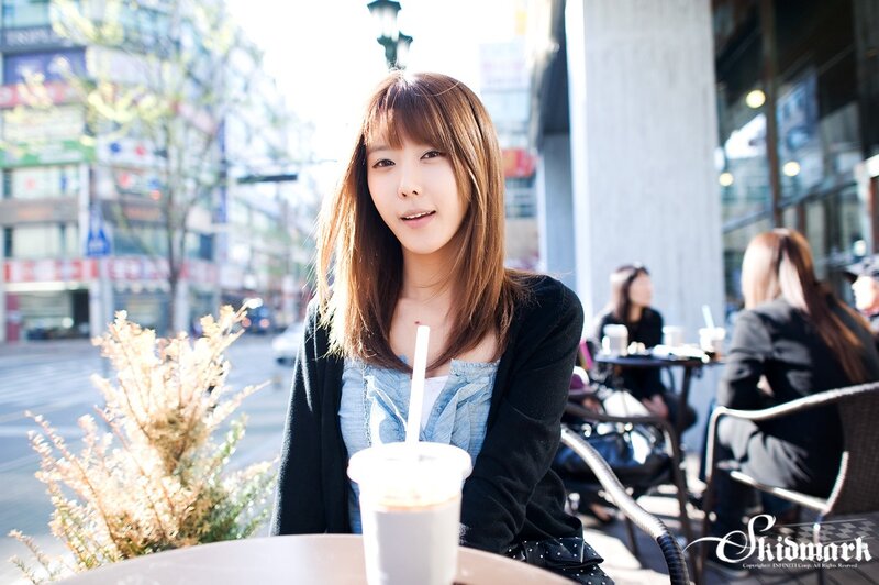 woman at outdoor cafe