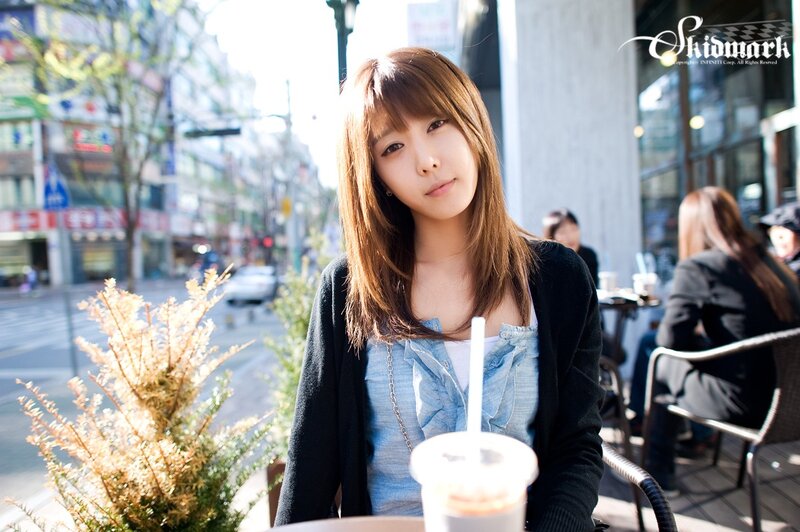 woman at outdoor cafe