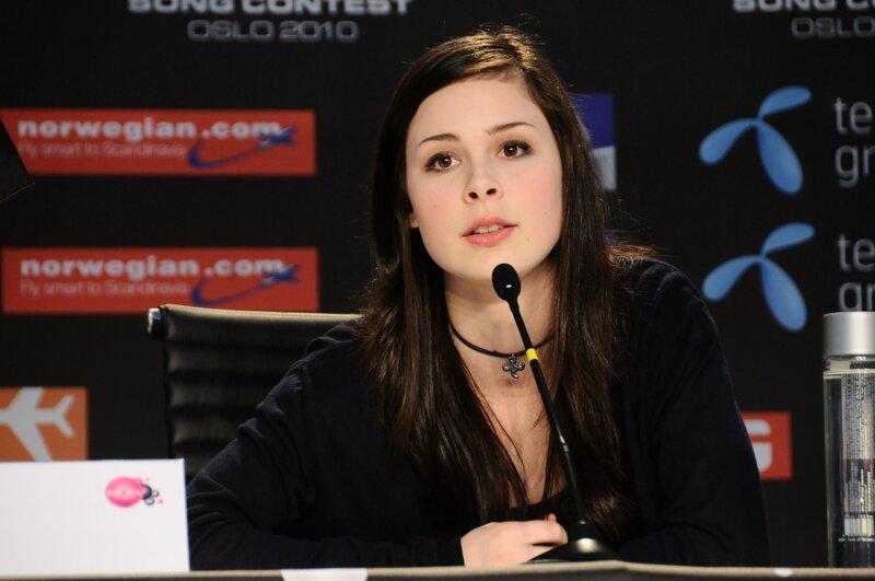 woman at press conference