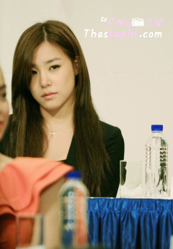 woman at press conference
