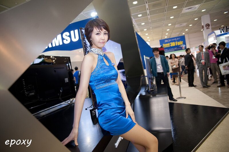 Woman at Samsung electronics show