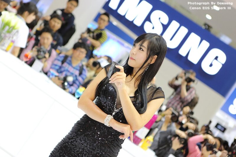 Woman at Samsung event