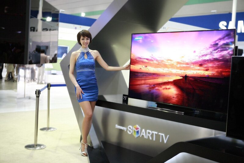 Woman at Samsung TV display