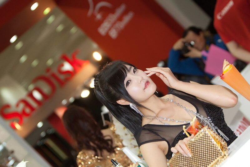 Woman at SanDisk booth