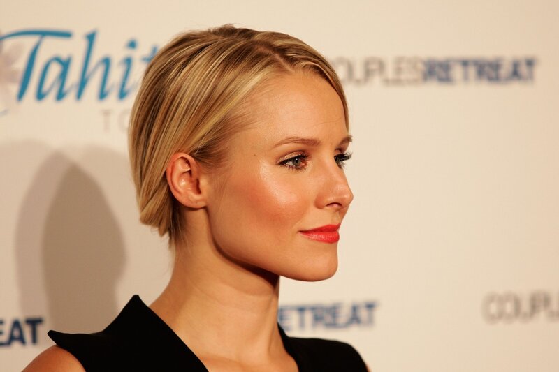 woman at tahiti event