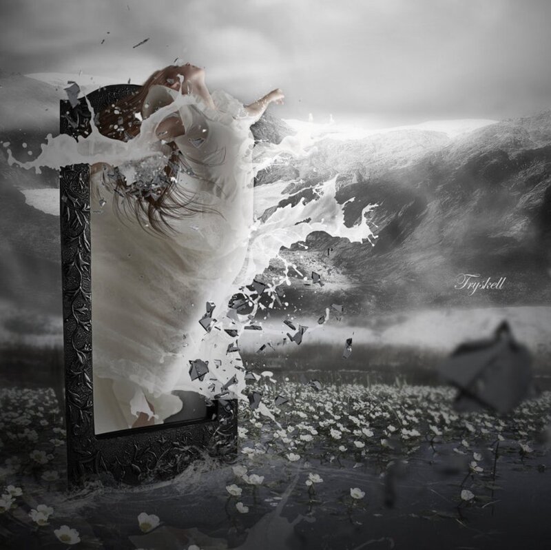 Woman Breaking Mirror — Black