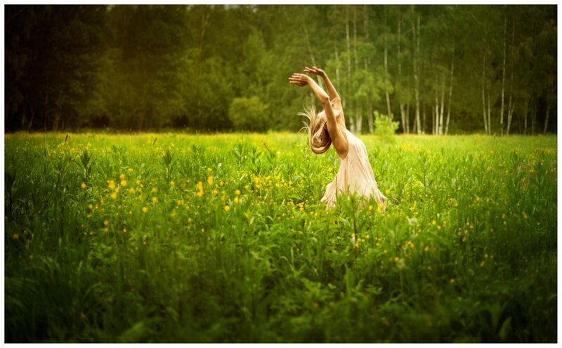 Woman Dancing in Field — Green