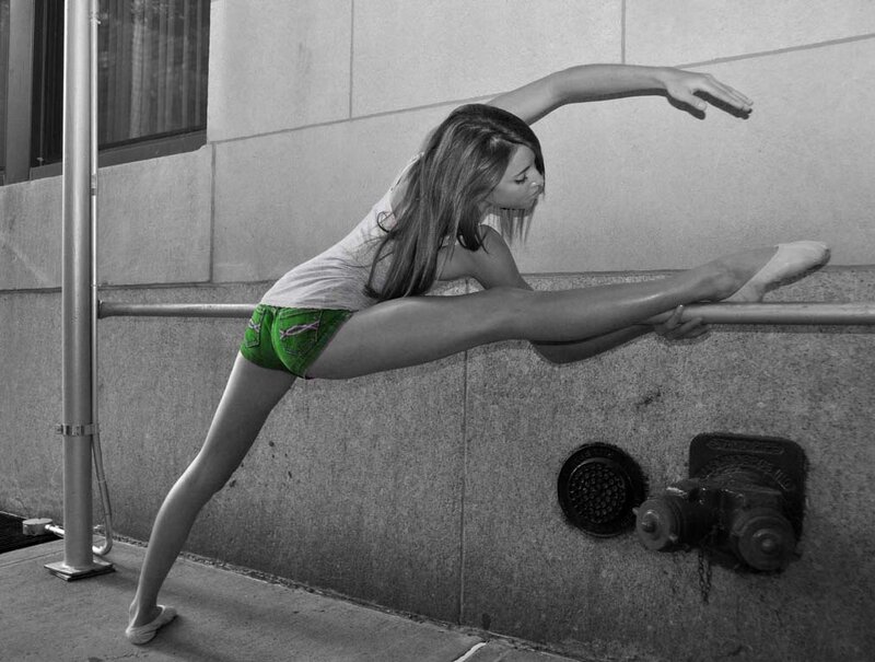 Woman Doing Split — Green, Dramatic