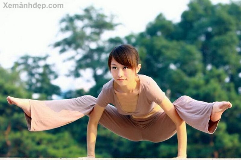 woman doing yoga outdoors