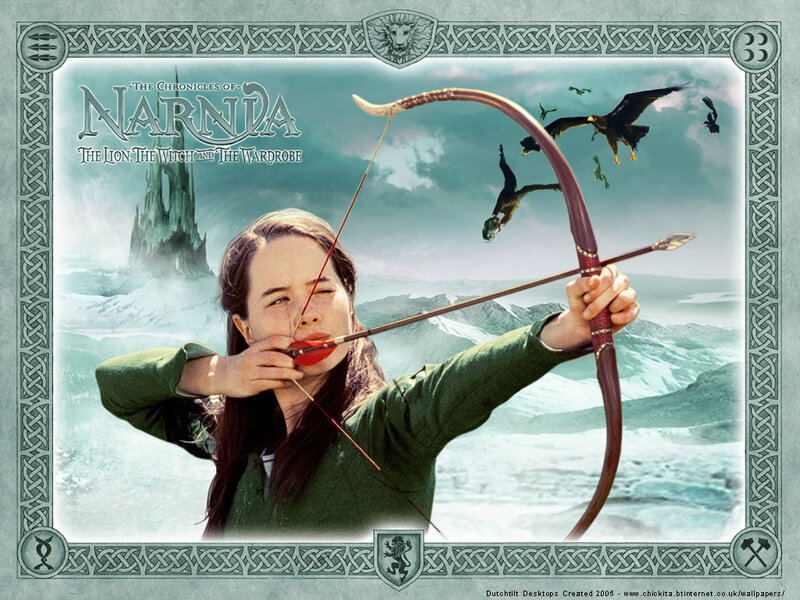 Woman Drawing Bow — Green