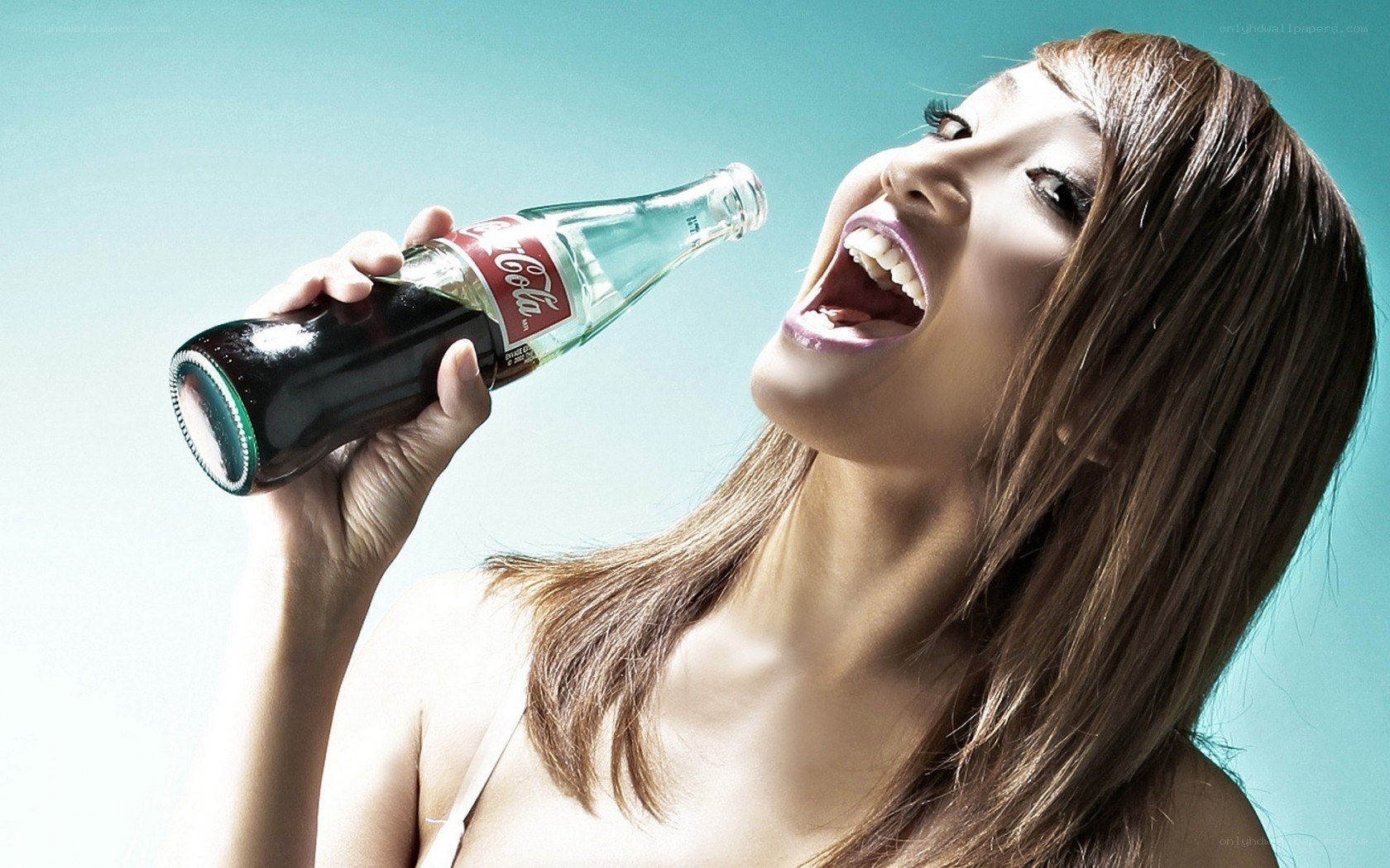 woman drinking coca-cola