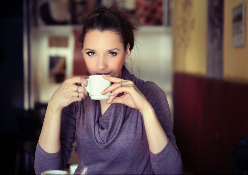 Woman Drinking Coffee — Purple