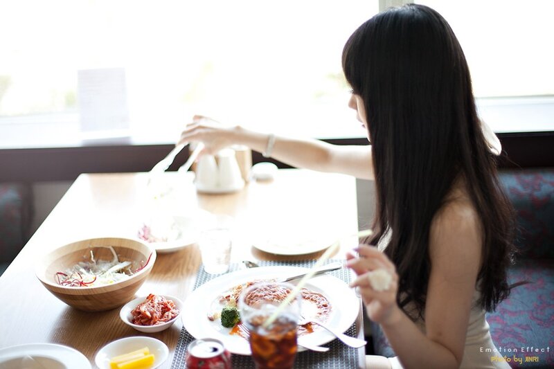 woman eating at a restaurant
