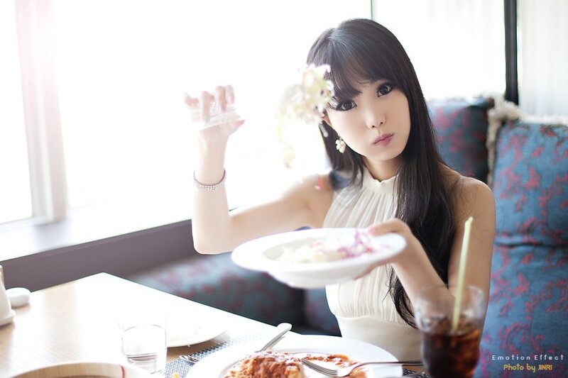 woman eating at a restaurant