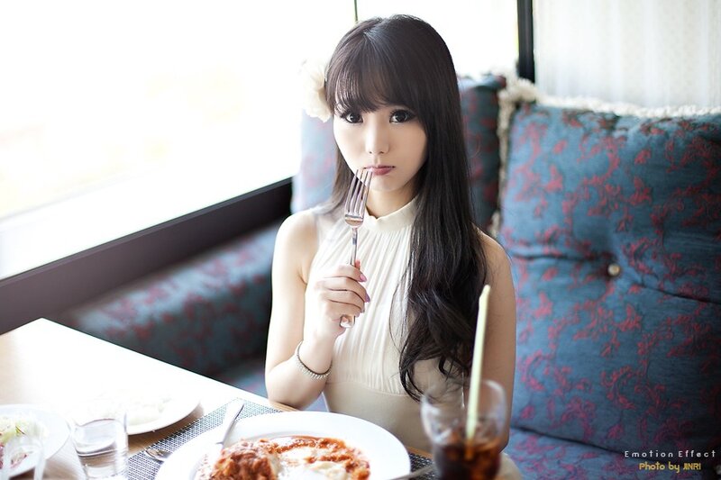 woman eating at a restaurant