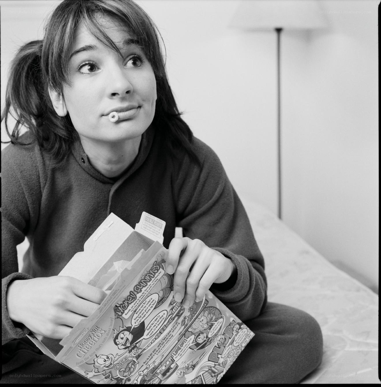woman eating cereal