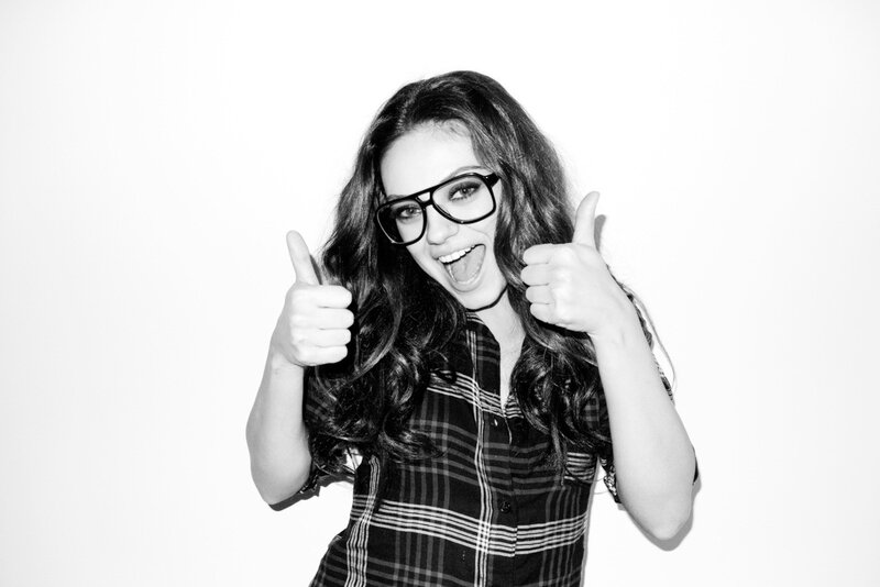 woman giving thumbs up