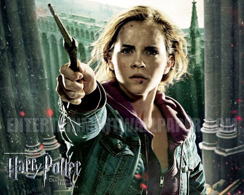Woman Holding a Wand — Green