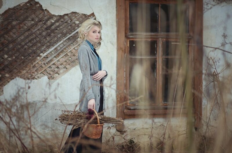 Woman Holding Basket — Gray