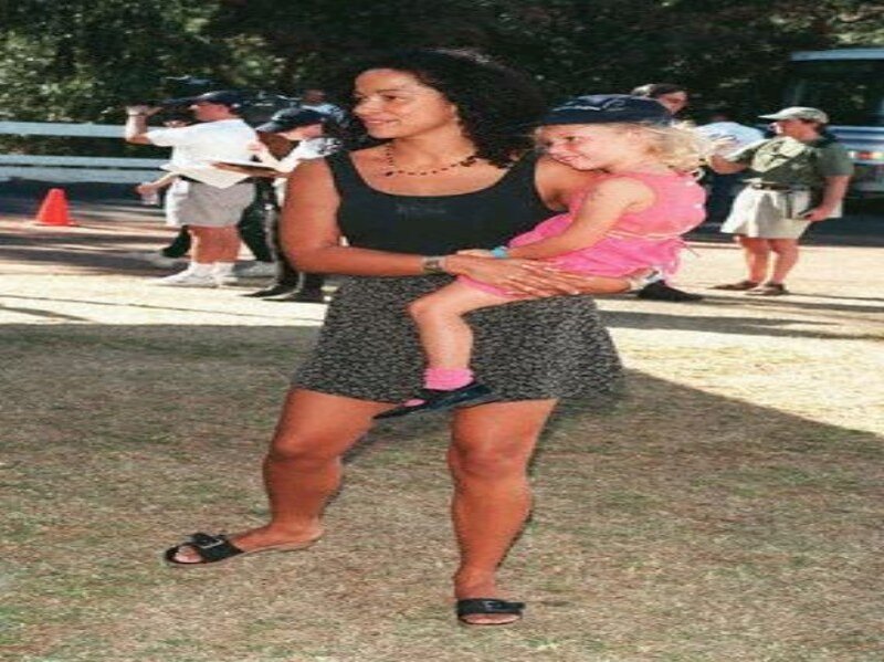 Woman Holding Child — Green