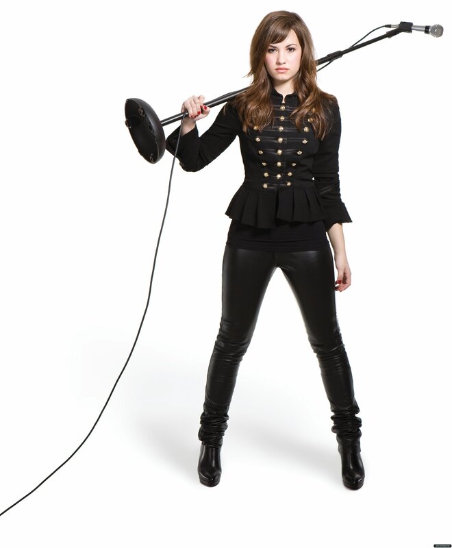 woman holding microphone stand