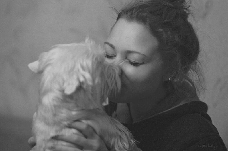Woman Hugging Dog — Black