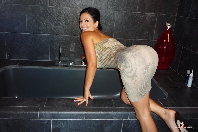 Woman in a Bathtub — Black
