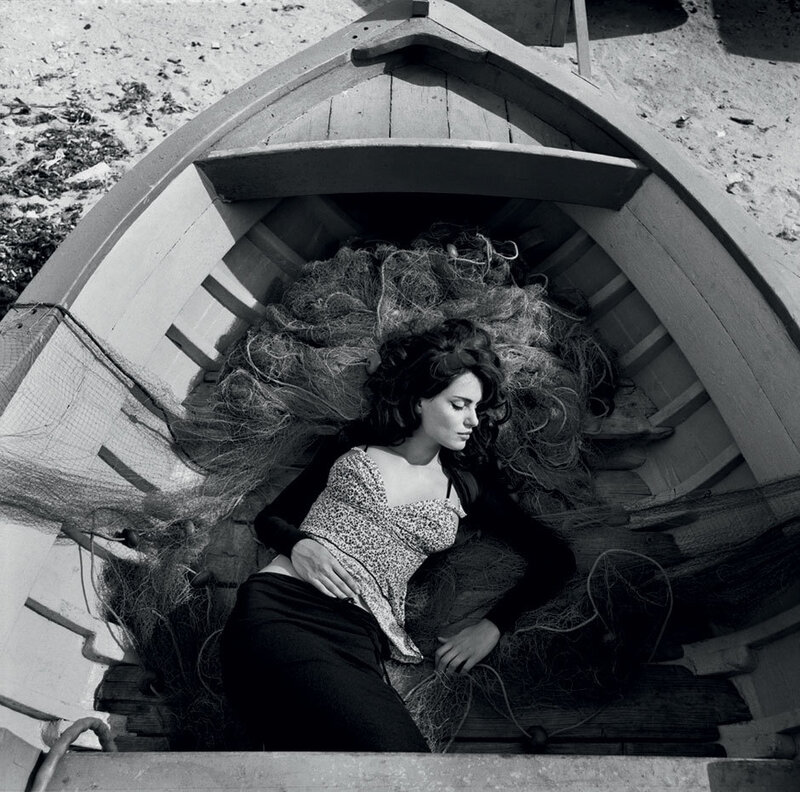 Woman in a Boat — Black