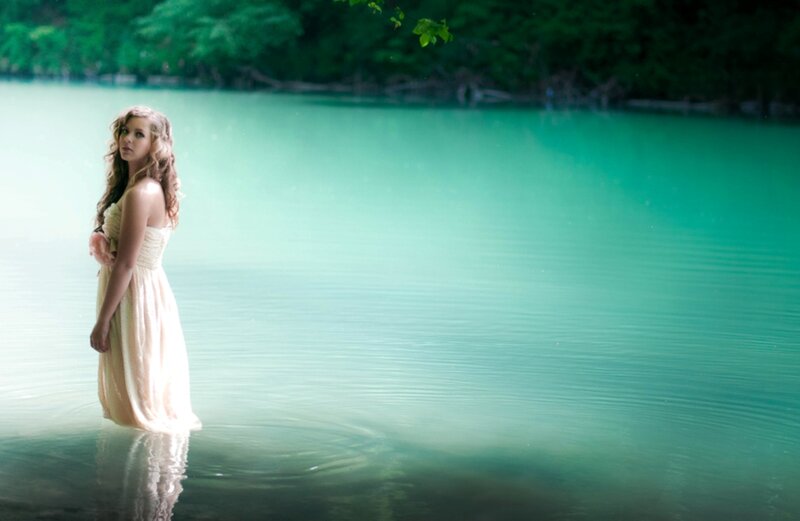 Woman in a Dress — Green, Serene