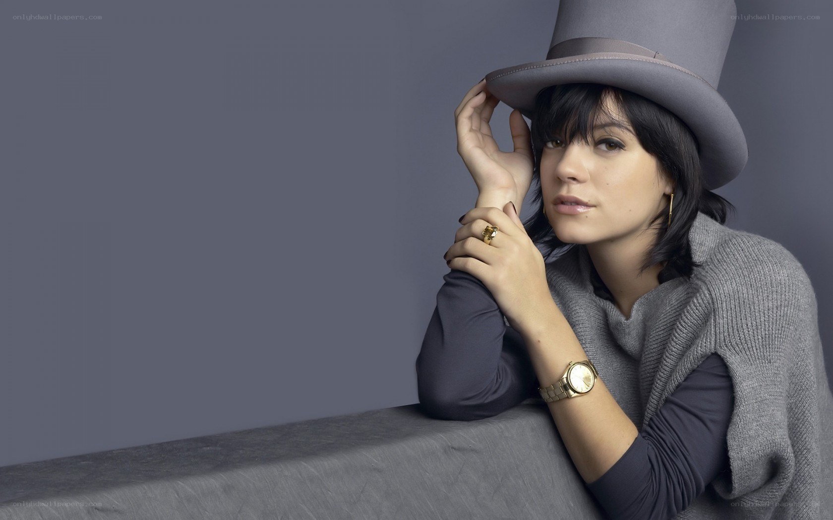 woman in a top hat