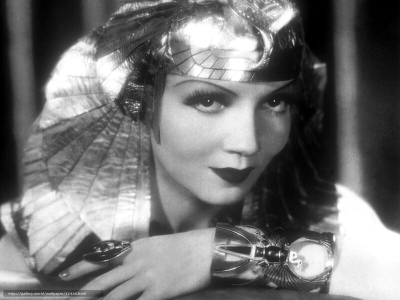 Woman in Ancient Egyptian Costume — Black, Dramatic