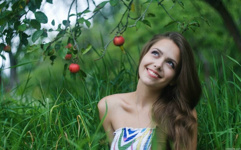 woman in apple orchard