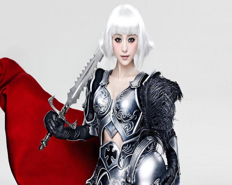 Woman in Armor with Sword — Silver, Dramatic