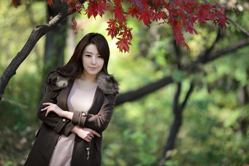 woman in autumn coat