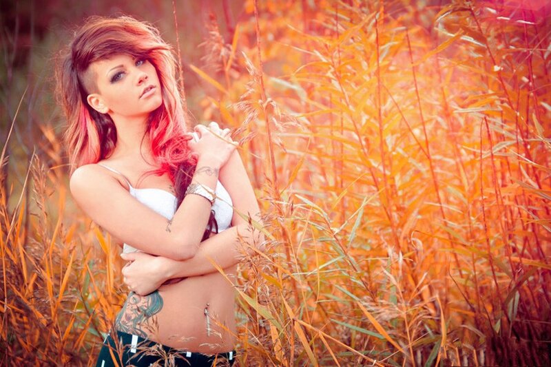 woman in autumn field