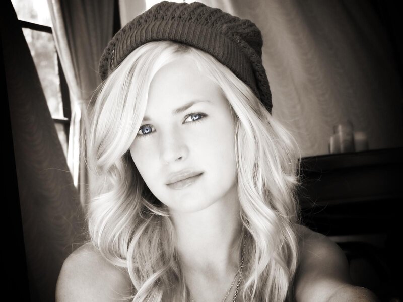 woman in beanie hat