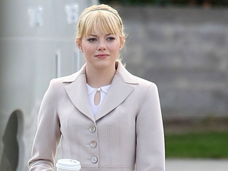 Woman in Beige Coat — Neutral