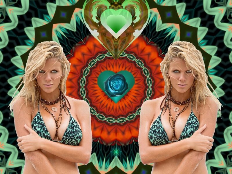 Woman in Bikini — Green, Hypnotic