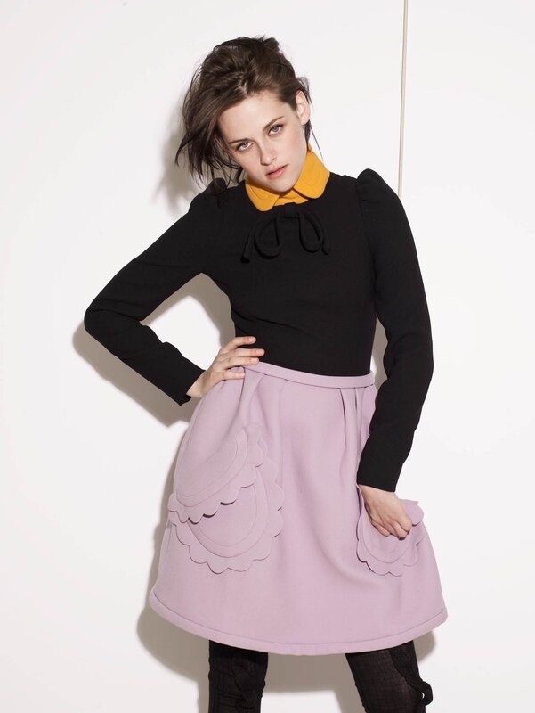 woman in black and purple dress
