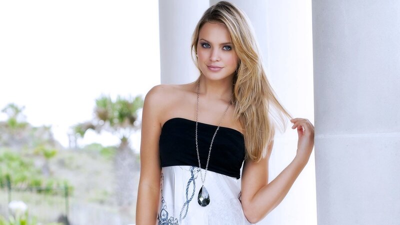 woman in black and white dress