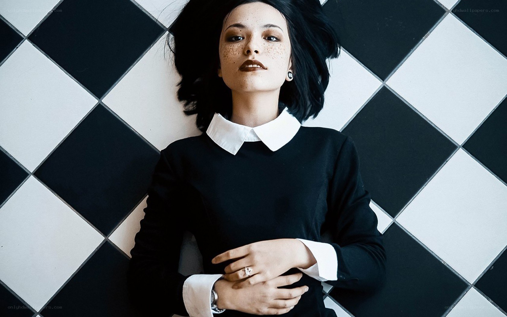 woman in black and white dress