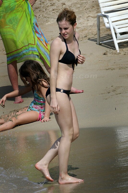 woman in black bikini at beach