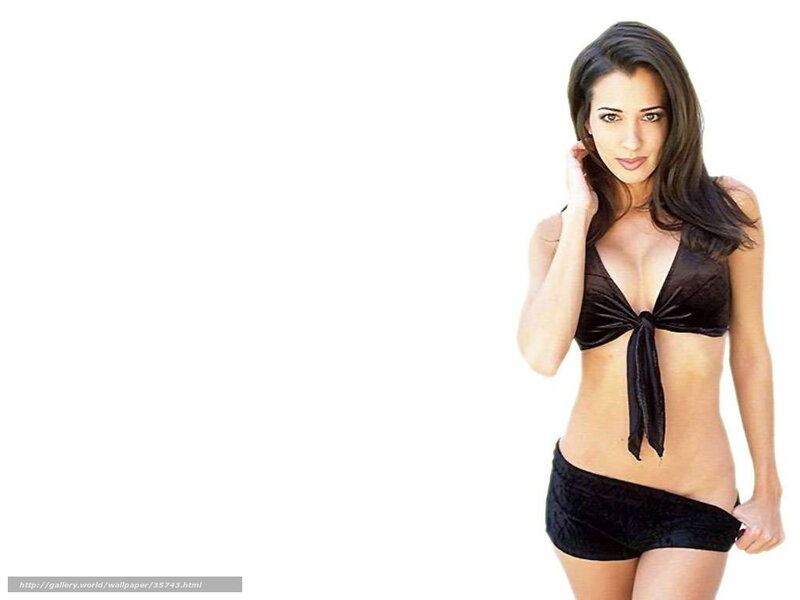 woman in black bikini