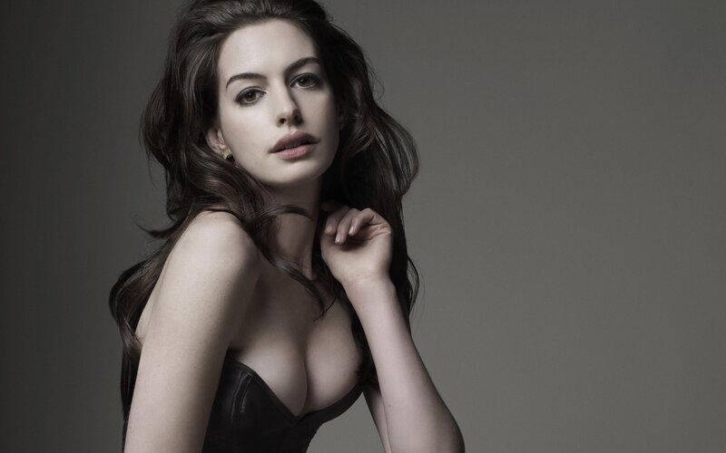 woman in black corset