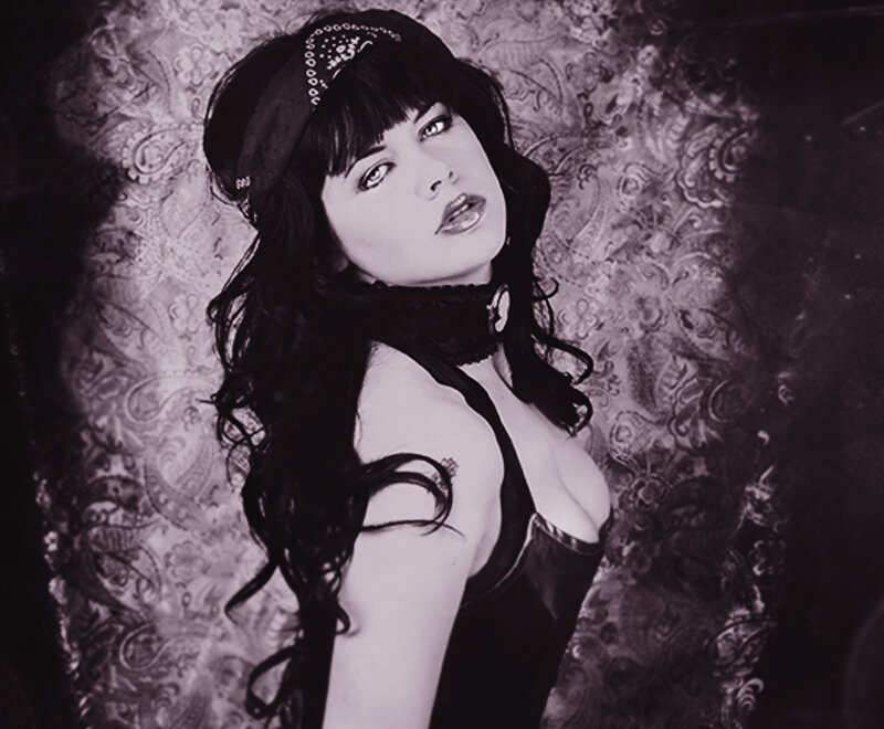 woman in black corset