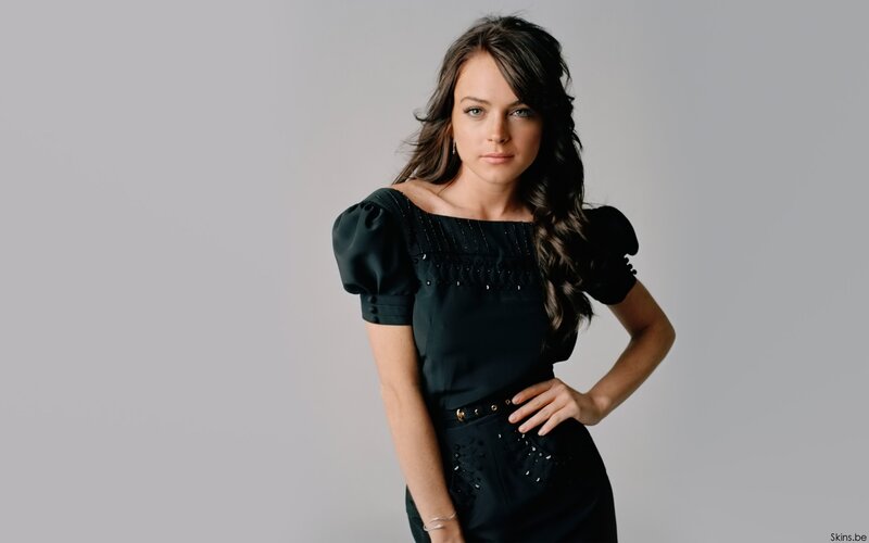 woman in black dress