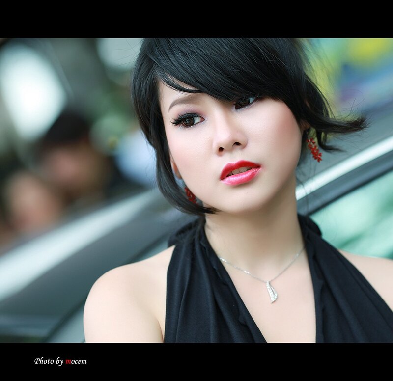 woman in black dress