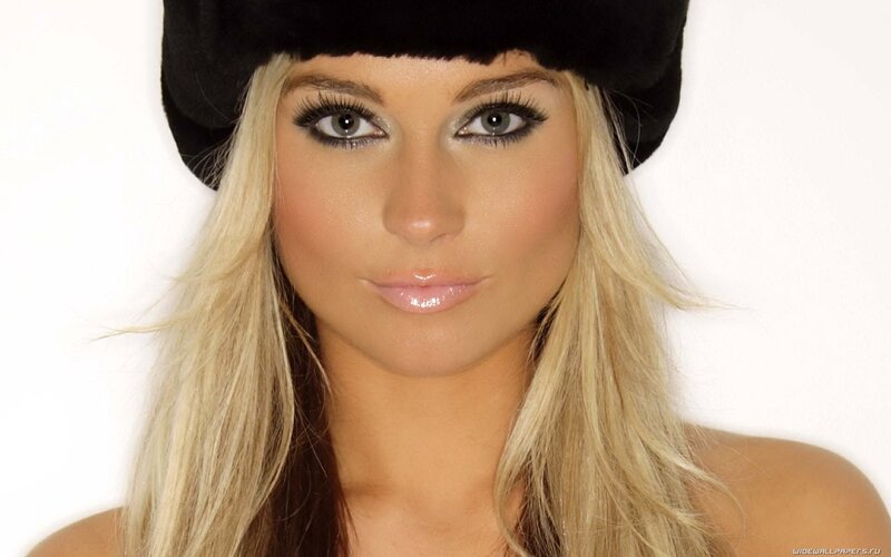 woman in black hat